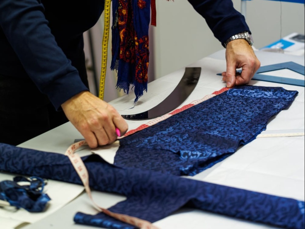 Richiedi un appuntamento per il tuo abito da sposo